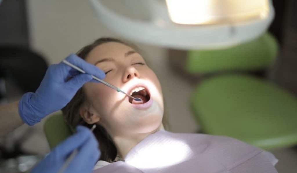 El aflojamiento de un diente La salud bucal es prioridad